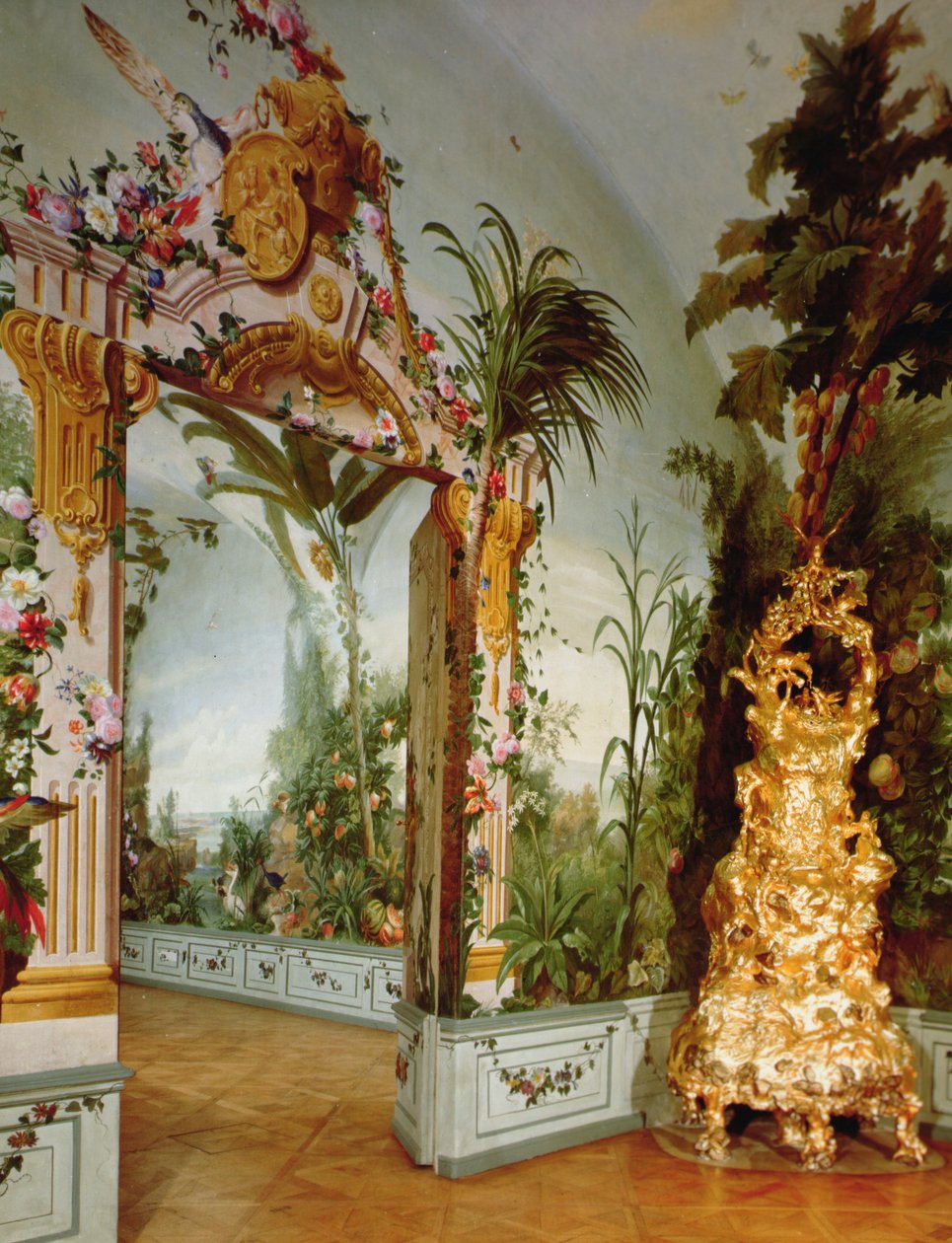 Bergl Apartments: Johann Berglin maalaama trompe l"oeil -koristelu, 1700-luku tekijältä Johann Wenzel Bergl