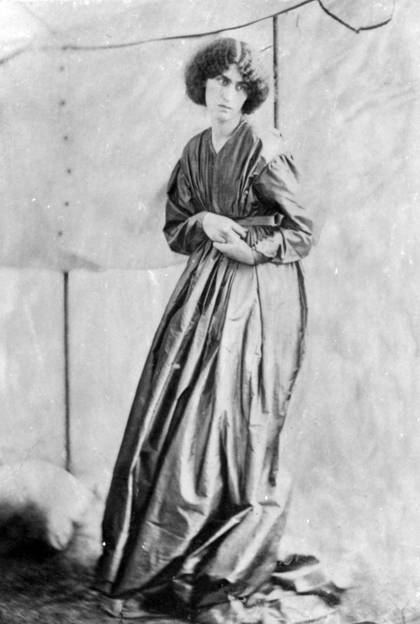 Jane Morris, poseerannut Dante Gabriel Rossetti, 1865 (albumiprintti) tekijältä John R. Parsons