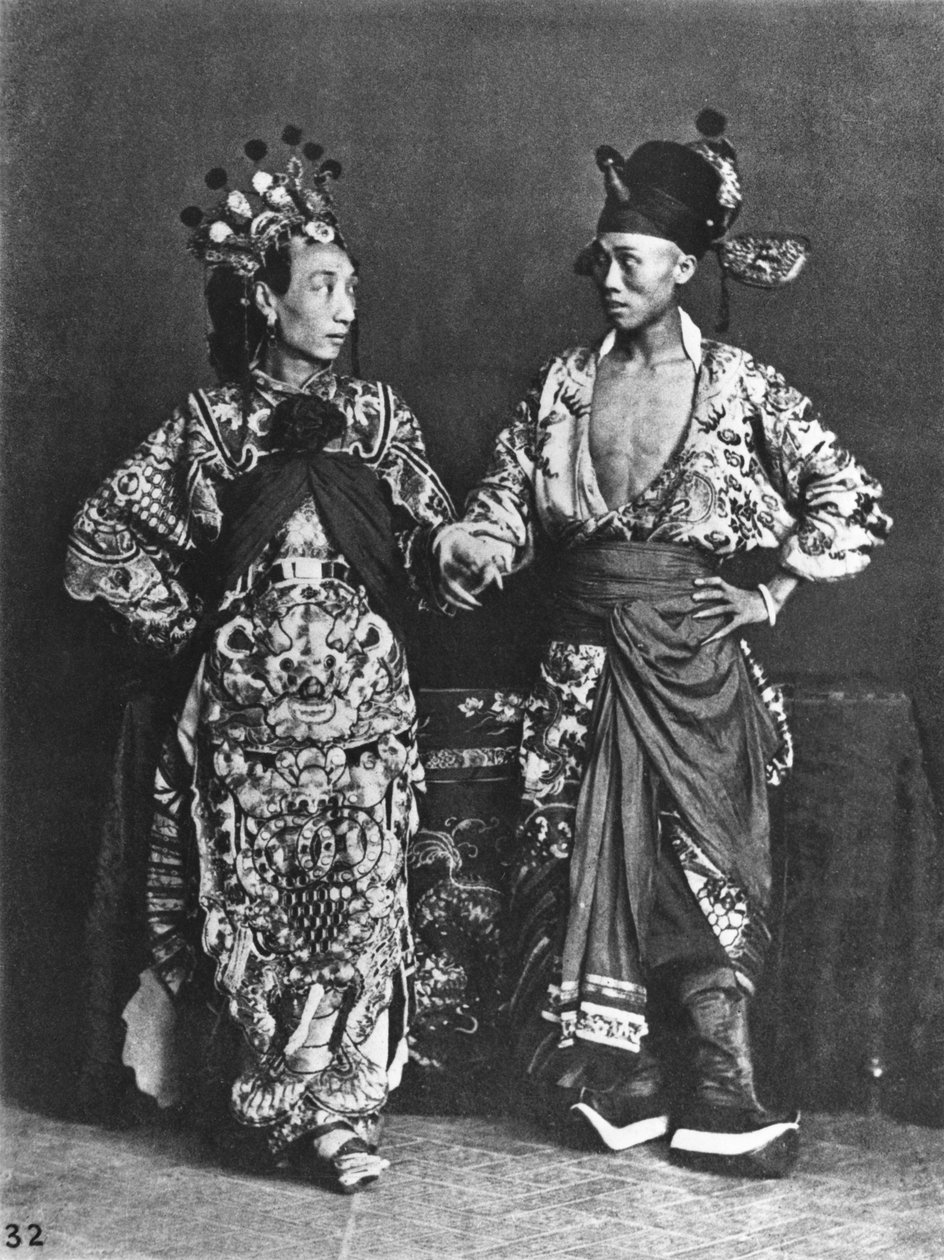 Kiinalaiset näyttelijät, n. 1870 tekijältä John Thomson