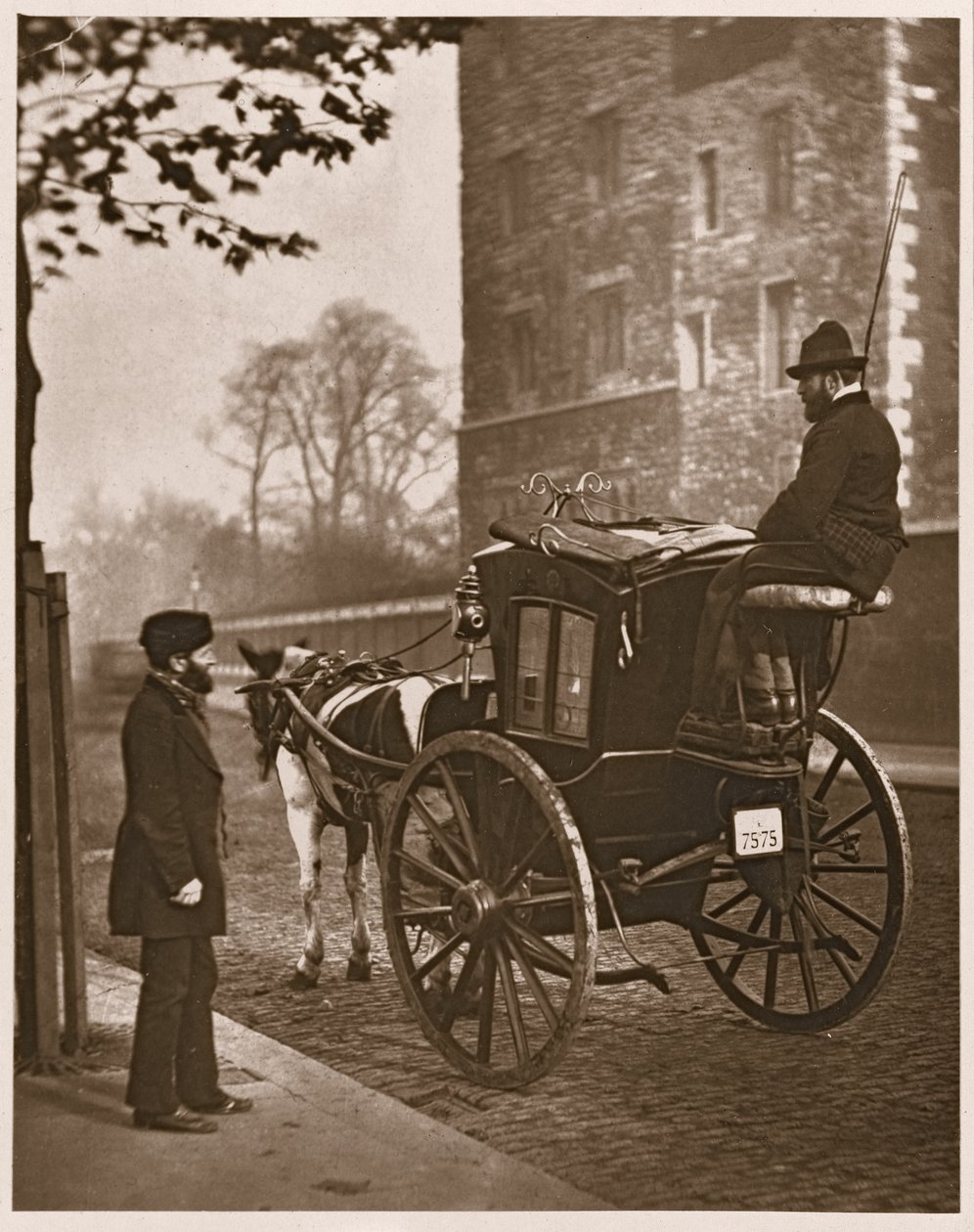 London Cabmen, elokuvasta Street Life in London, 1877-78 (woodburytype) tekijältä John Thomson