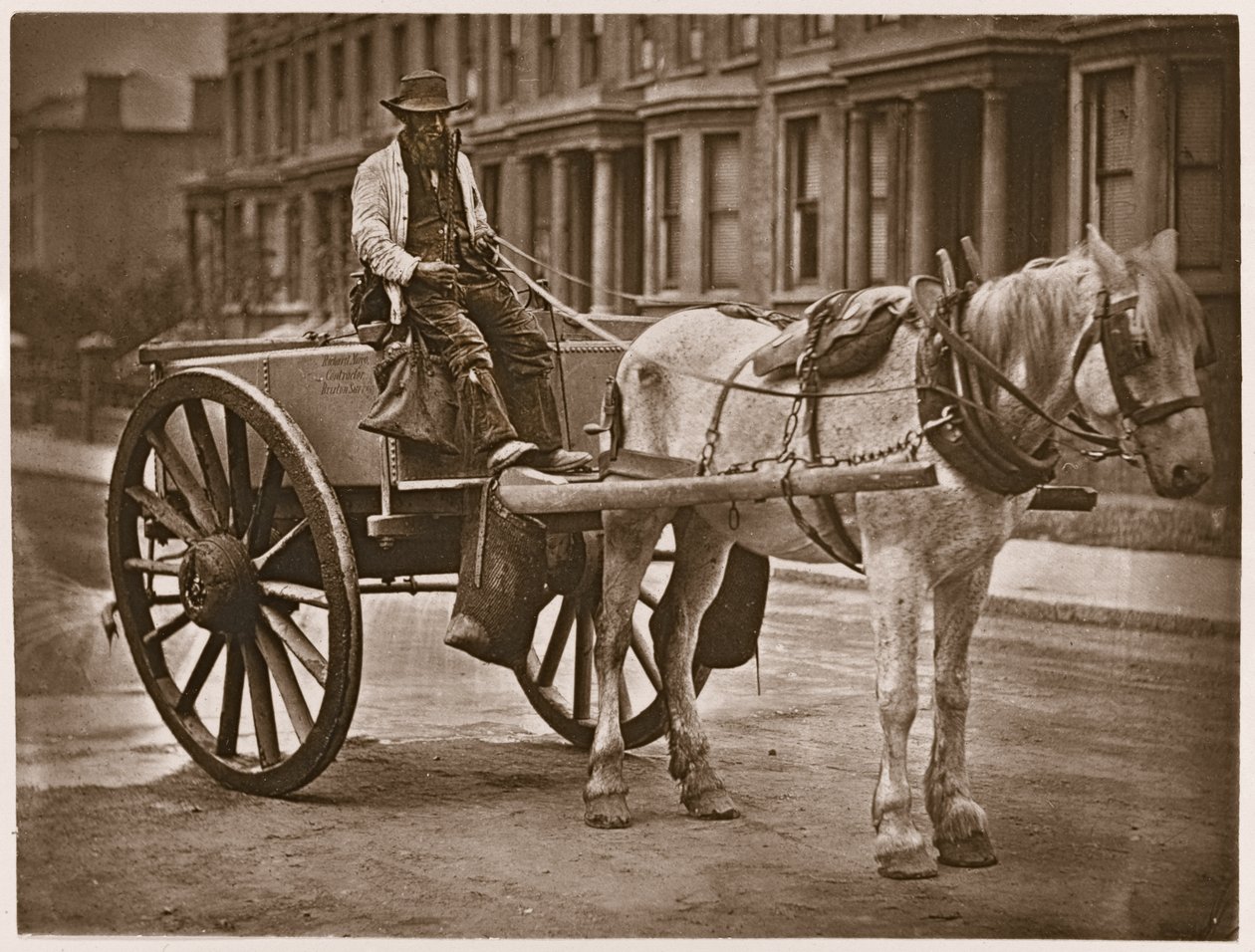 The Water Cart, "Street Life in London", 1877-78 (woodburytype) tekijältä John Thomson