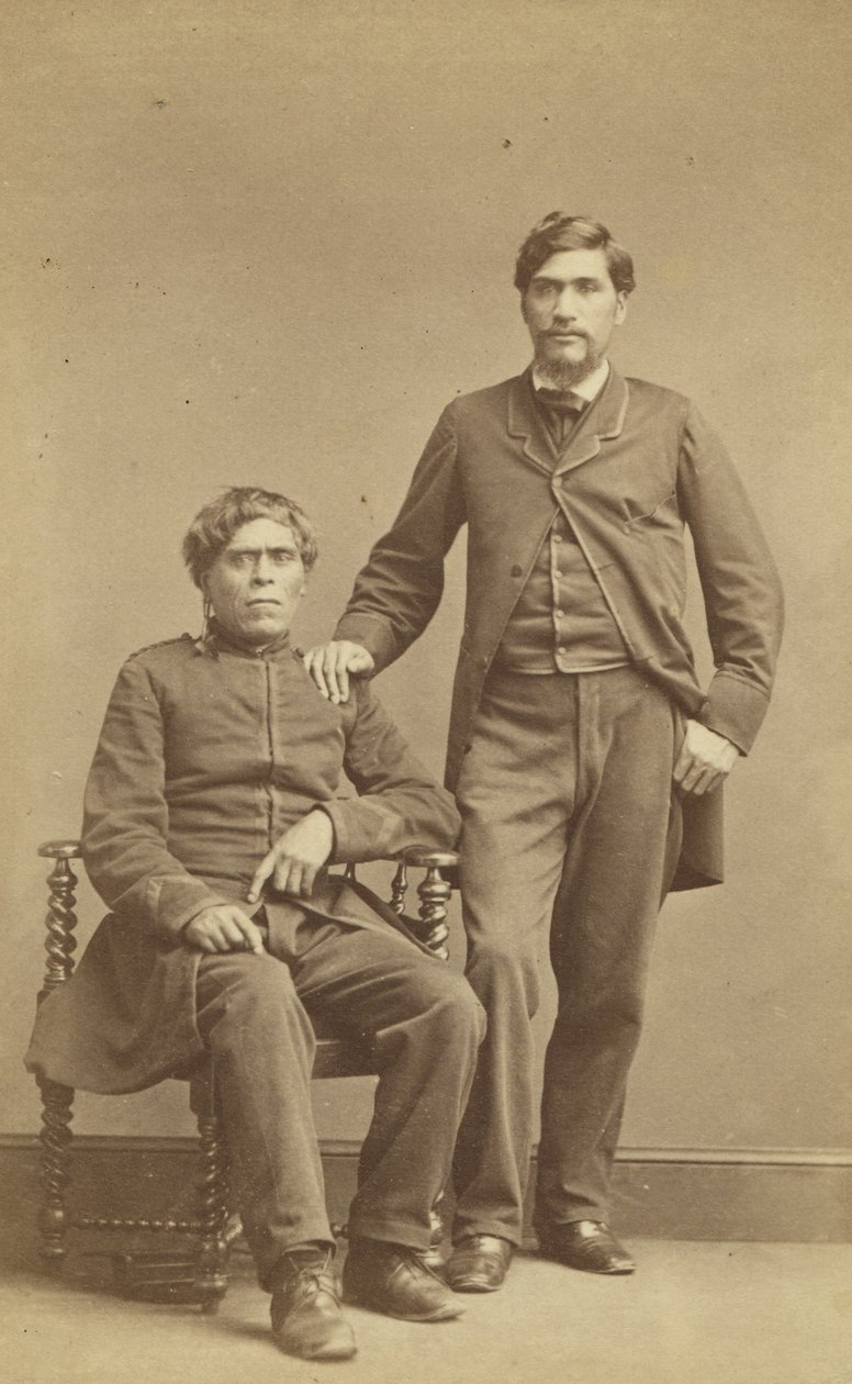 Wharepapa ja Horomona Te Atua (Salomo Jumala) n. 1863 (albumiprintti) tekijältä John Beattie