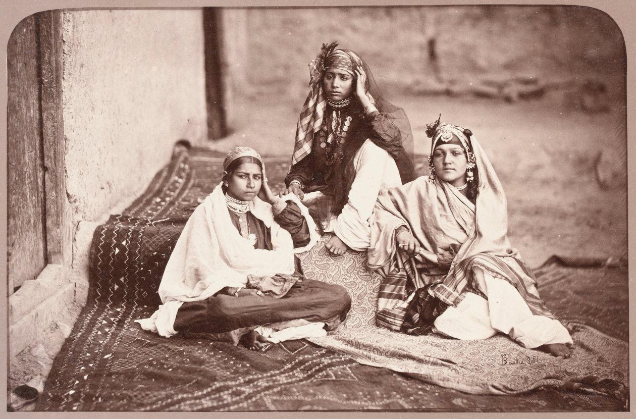 Nautch girls, Kabul, 1879 tekijältä John Burke