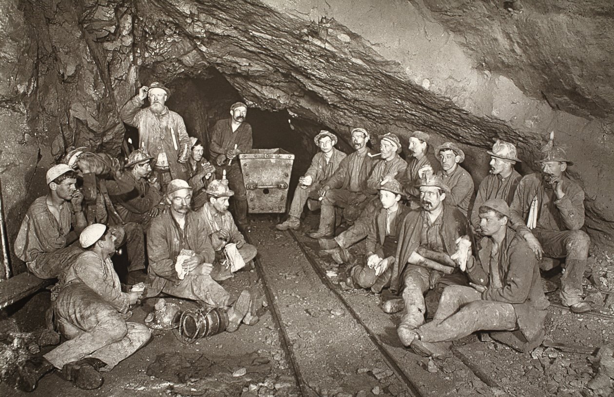 "Croust time", East Poolin kaivos, kuvitus J.C. Burrowsin ja William Thomasin teoksesta "Mongst mines and miners, tai Underground Scenes by Flash-Light", pubi. 1893 (seepiakuva) tekijältä John Charles Burrow