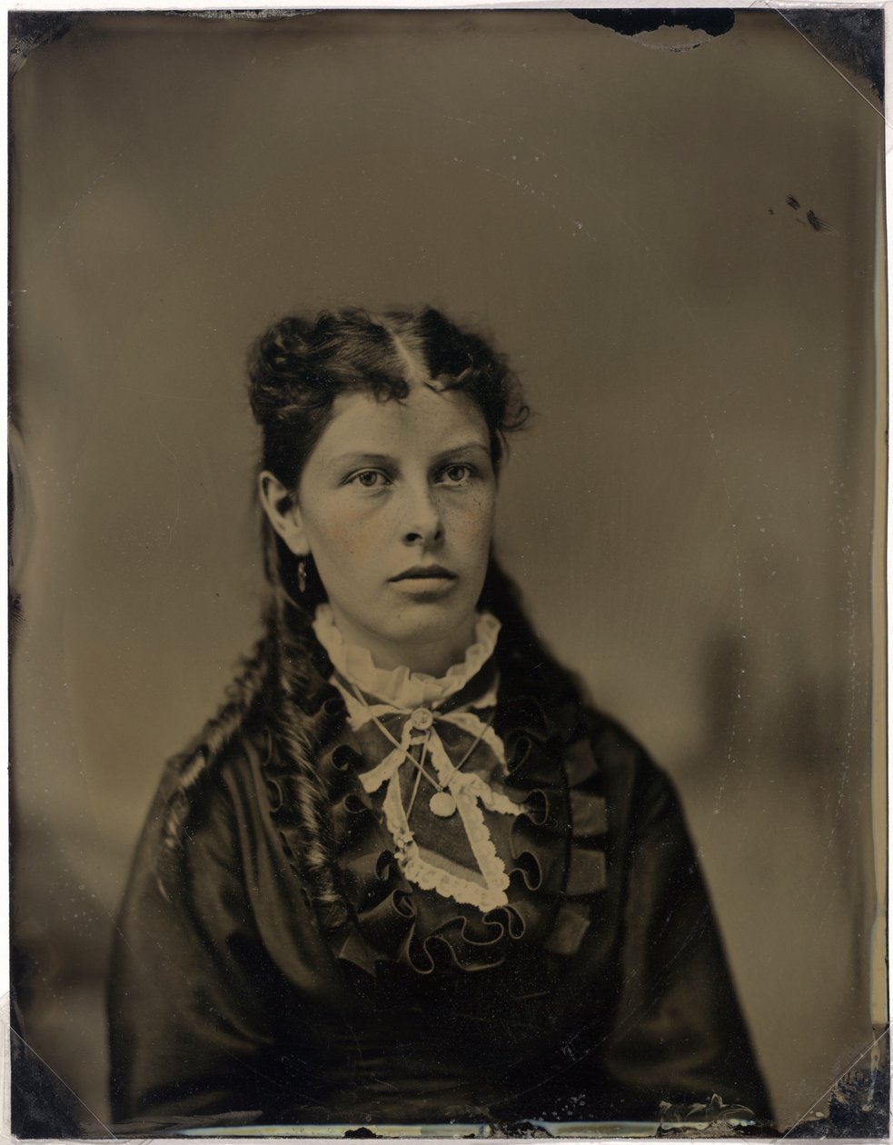 Naisen muotokuva, noin 1870 (kuva) tekijältä John G. Ellinwood