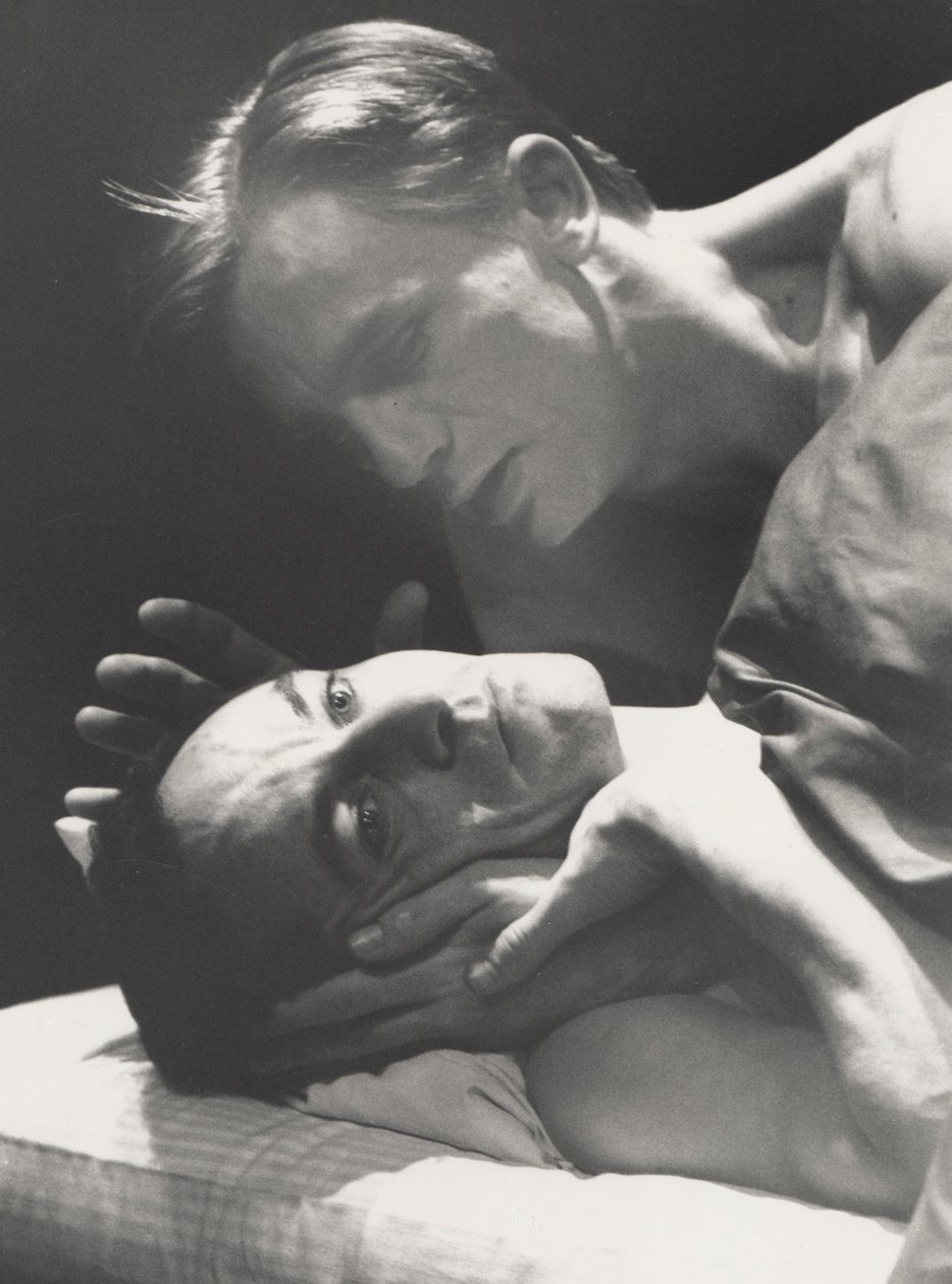 Angels In America kirjoittanut Tony Kushner tekijältä John Haynes
