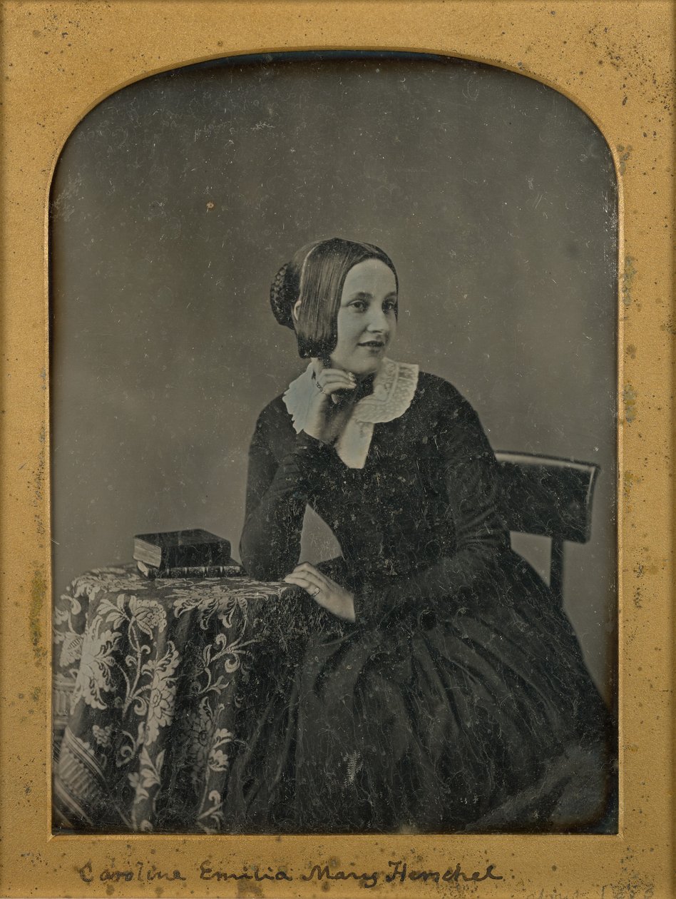 Muotokuva Caroline Emilia Mary Herschelistä tekijältä John Jabez Edwin Mayall