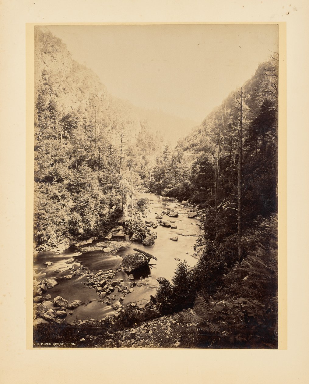 Doe River Gorge, Tennessee tekijältä John K. Hillers