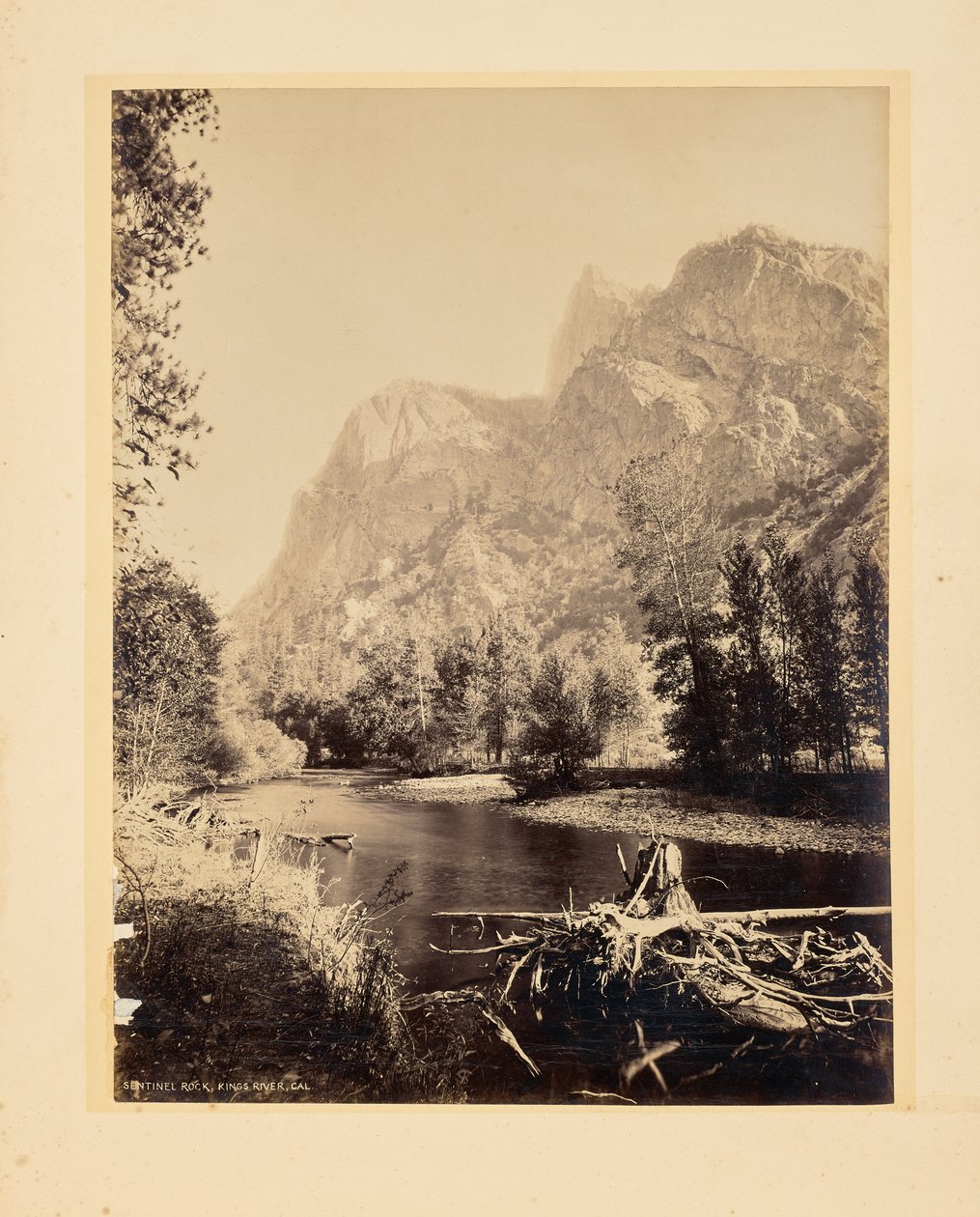 Sentinel Rock, Kings River, Kalifornia tekijältä John K. Hillers
