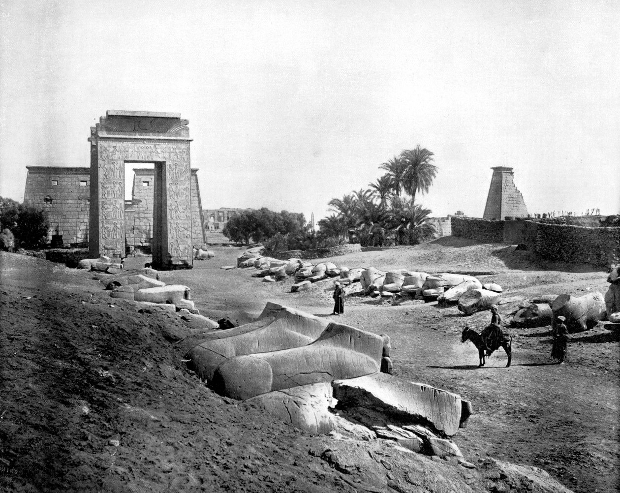 Avenue of Sphinxes, Karnak, Egypti, 1893. tekijältä John L. Stoddard