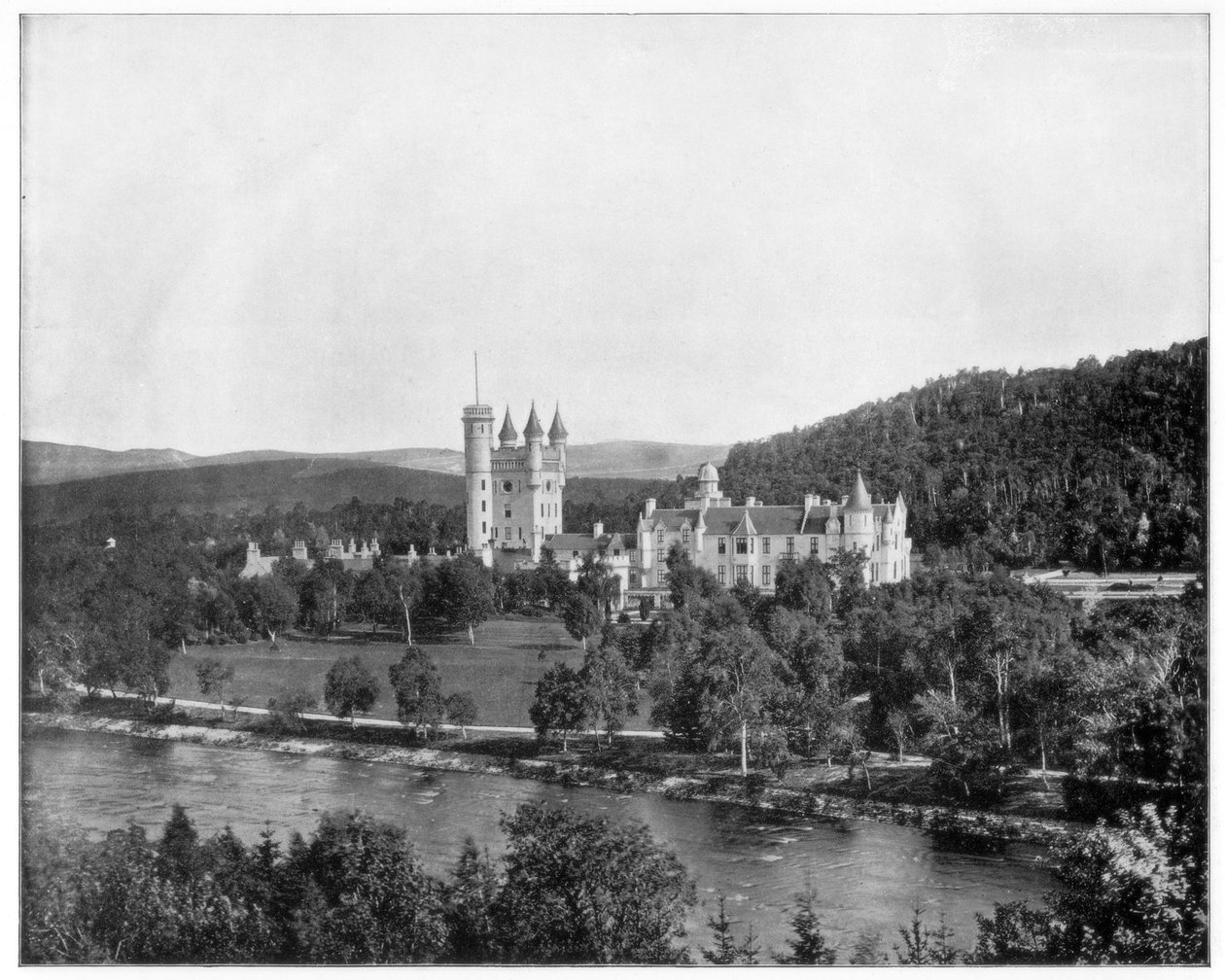 Balmoral Castle, Skotlanti, 1800-luvun loppu tekijältä John L. Stoddard