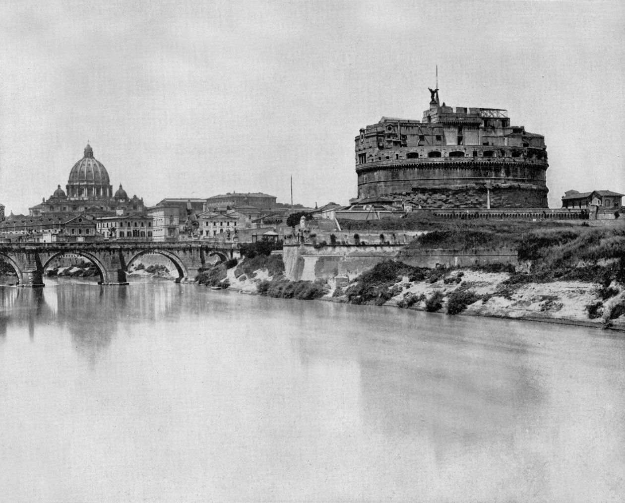 San Angelon linna ja silta Tiber-joen yli, taustalla: Pyhän Pietarin basilika Roomassa (m/v kuva) tekijältä John Lawson Stoddard