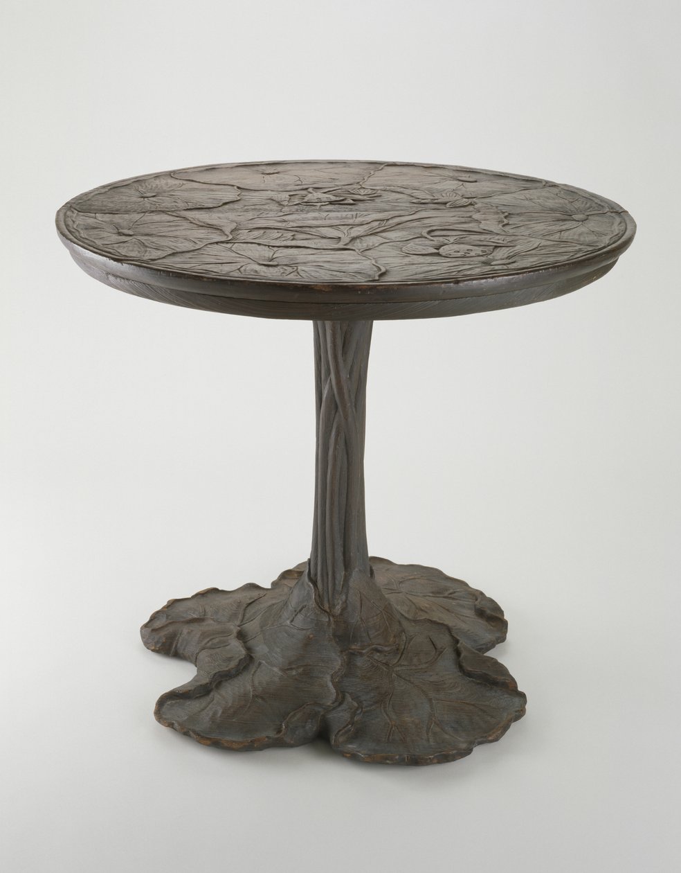 Lotus Table, n. 1905 (Jin-di-Sugi-viimeistelty sypressipuu) tekijältä John Scott Bradstreet