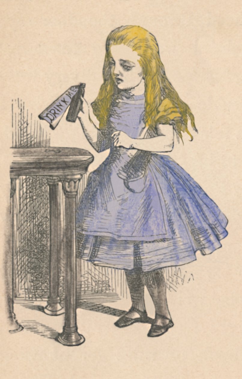Liisa katselee pulloa, jossa on kyltti drink me, 1889 tekijältä John Tenniel