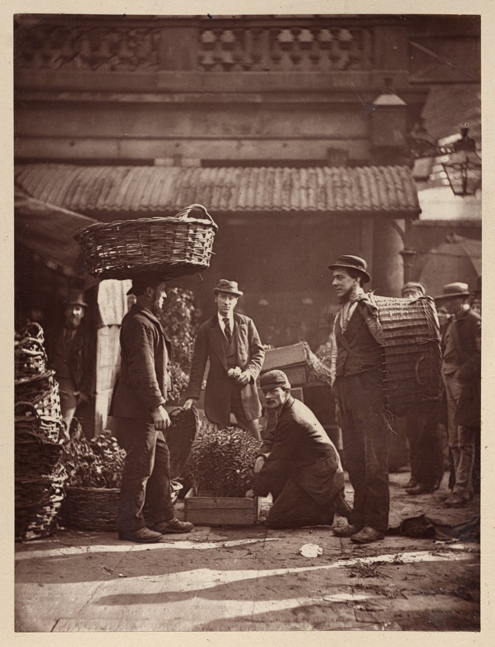 Covent Gardenin työläiset tekijältä John Thomson