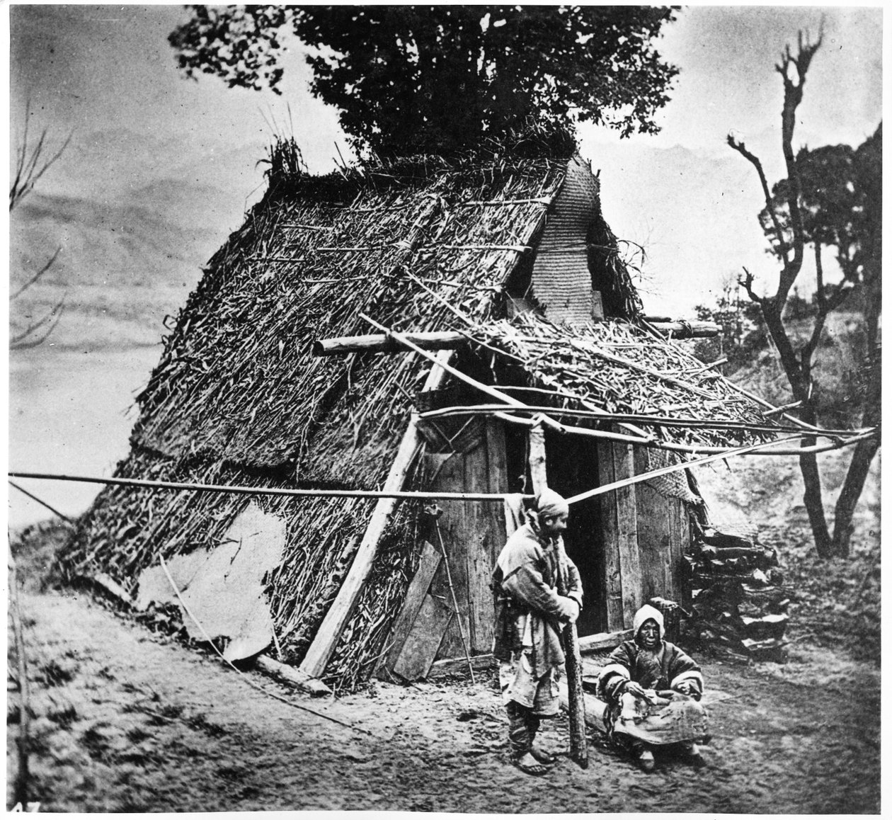 Mountain Hut, Huzehin maakunta, n. 1867–1872 tekijältä John Thomson