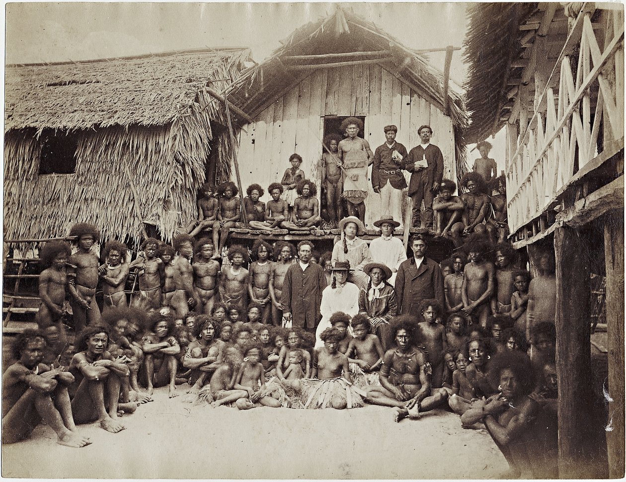 Mission House Parimata, Aroma, Uusi-Guinea, 1885 (albumiprintti) tekijältä John W. Lindt