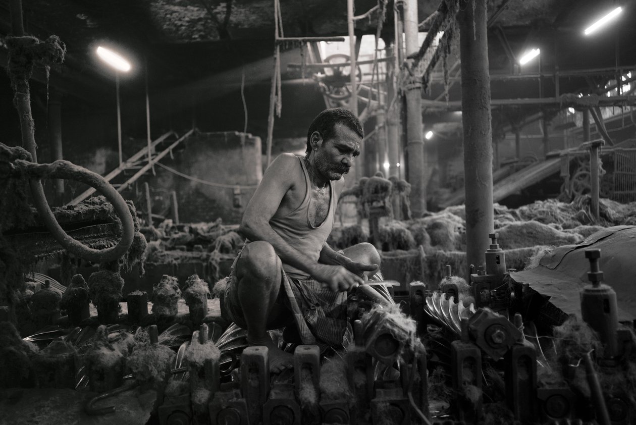 Juuttitehdas, Kolkata, Intia, 2017 (kuva) (kuva) tekijältä Jon Nicholson