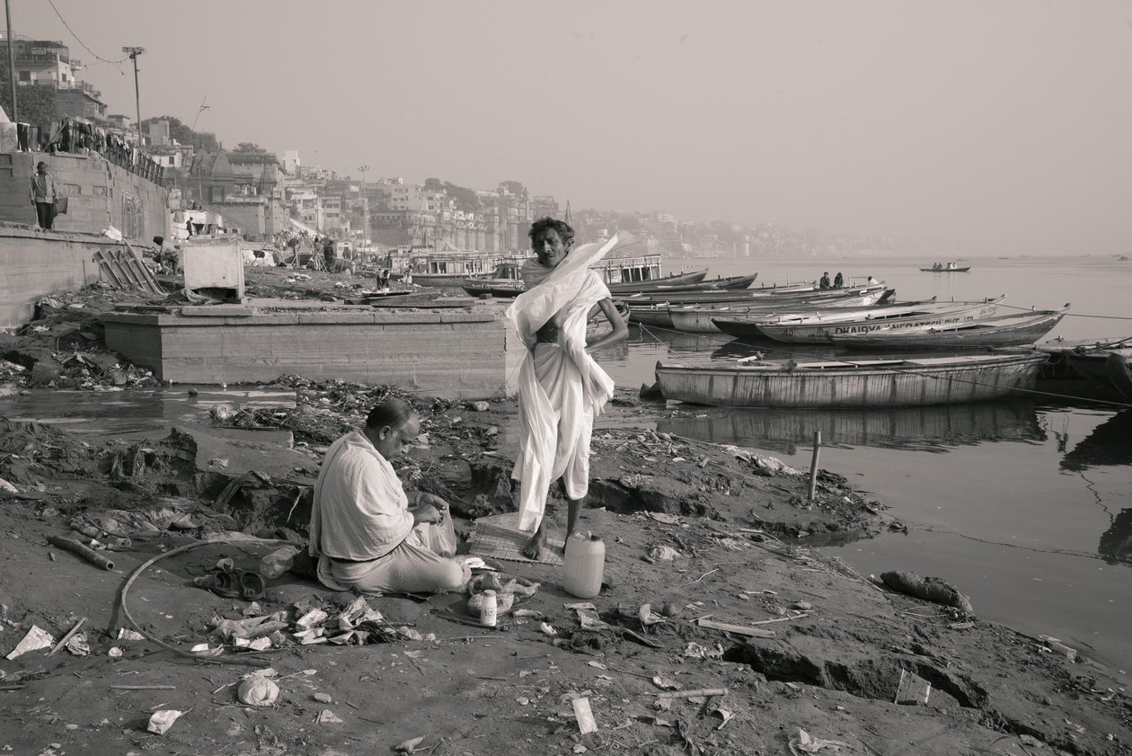 Manikarnika Ghat, Varanasi, 2016 (kuva) tekijältä Jon Nicholson
