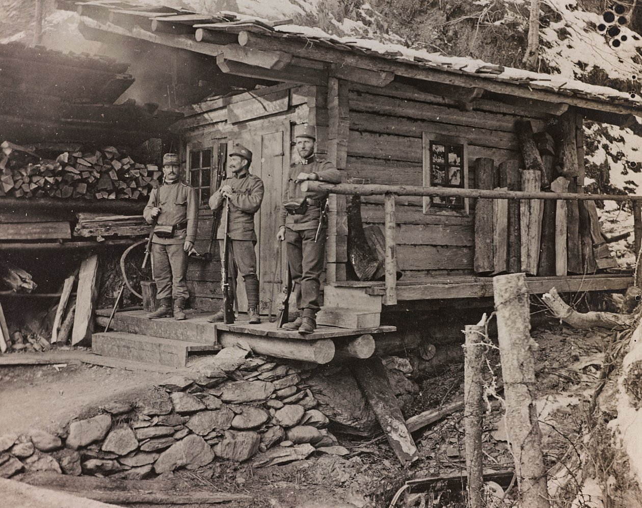 Albumi "Oma maailmansota - muistoja Lounaisrintamasta Kärntenissä, Italiassa, Trentino-Alto Adigessa) 31.3.1915-12.11.1918 - Josef Zohles Wien": upseerien asunto (m/v kuva tekijältä Josef Zohles