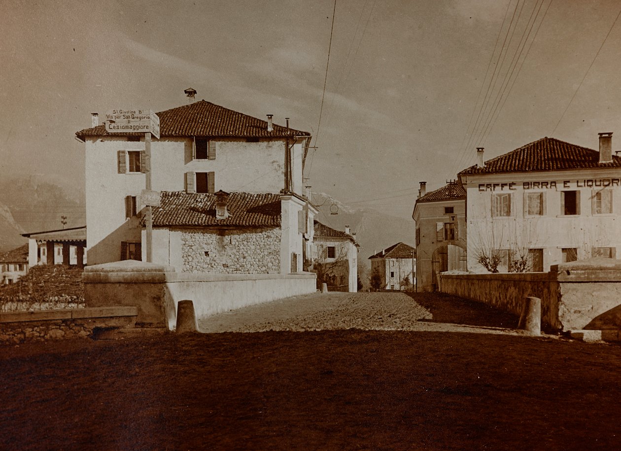 Albumi "Oma maailmansota - muistoja Lounaisrintamasta Kärntenissä, Italiassa, Trentino-Alto Adigessa) 31.3.1915-12.11.1918 - Josef Zohles Wien": näkymä Chiusafortelle (b/w ph tekijältä Josef Zohles