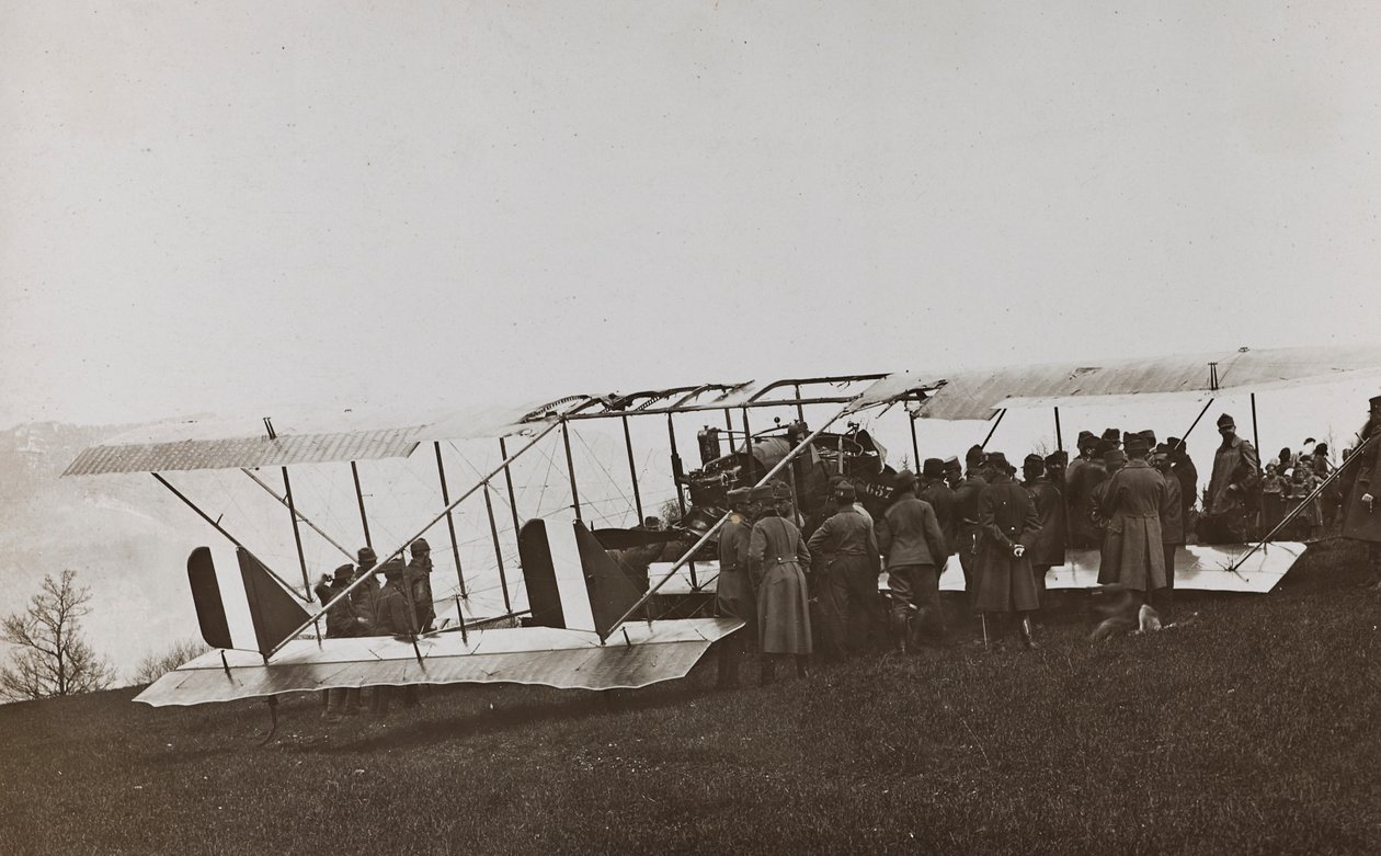 Albumi "Oma maailmansota - muistoja Lounaisrintamasta Kärntenissä, Italiassa, Trentino-Alto Adige" 31.3.1915-12.11.1918 - Josef Zohles Wien ": Itävallan sotilaat ja lentokone tekijältä Josef Zohles