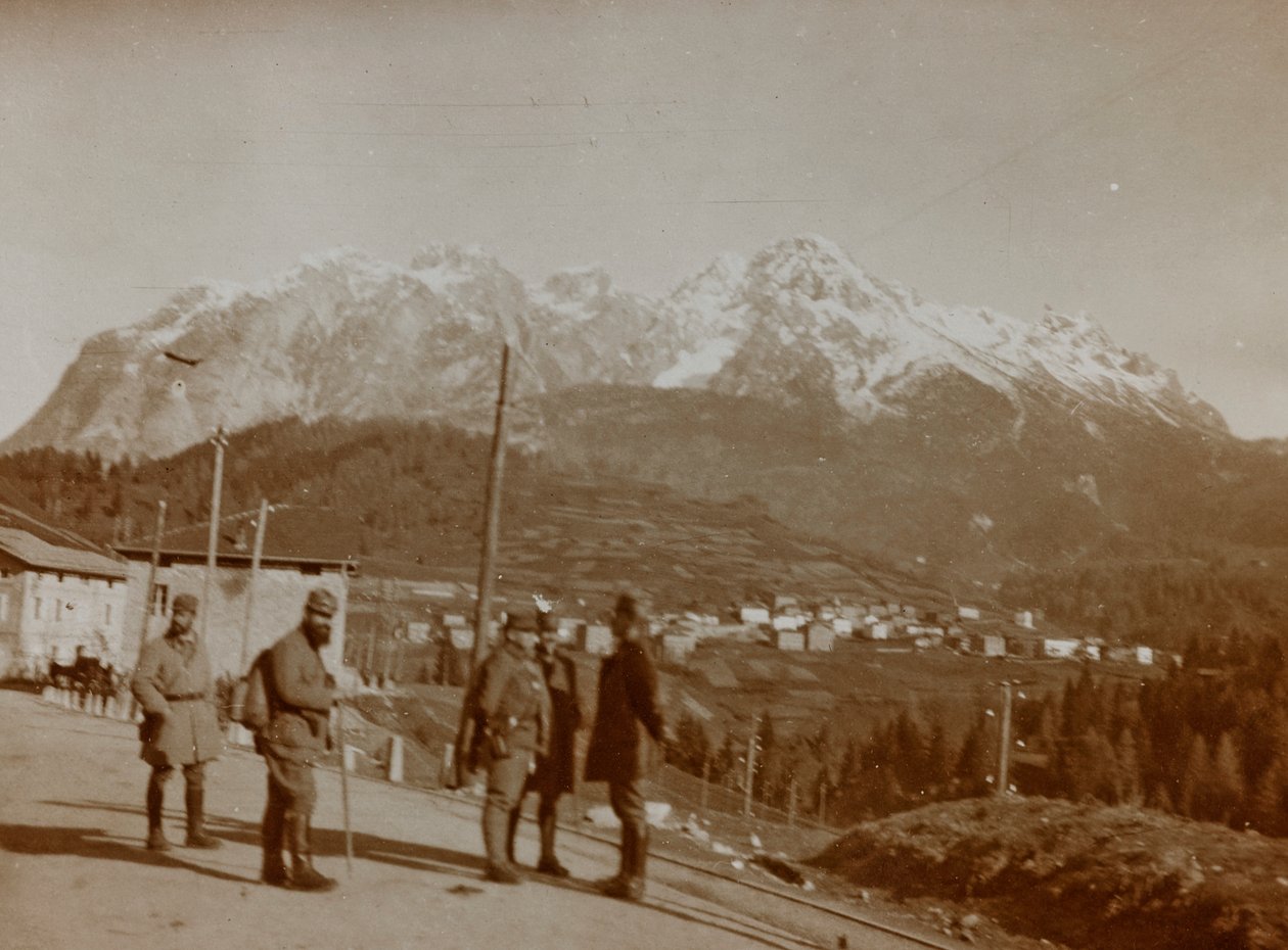 Albumi "Oma maailmansota - muistoja Lounaisrintamasta Kärntenissä, Italiassa, Trentino-Alto Adige" 31.3.1915-12.11.1918 - Josef Zohles Wien ": Itävallan sotilaita Italiassa tekijältä Josef Zohles