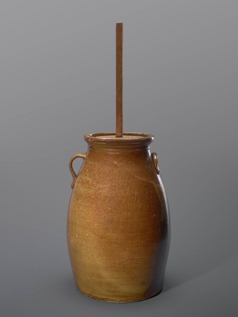Churn, c. 1873-1900 (liukulasitettu kivitavara puulla) tekijältä Joseph C. (attr.to) Rushton