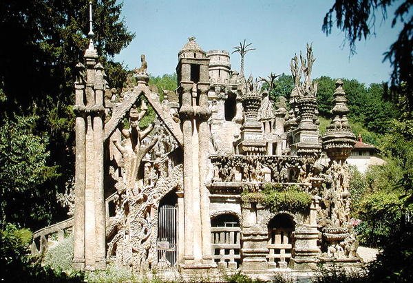 Ihanteellinen palatsi, rakennettu 1879-1912 tekijältä Joseph Ferdinand Cheval