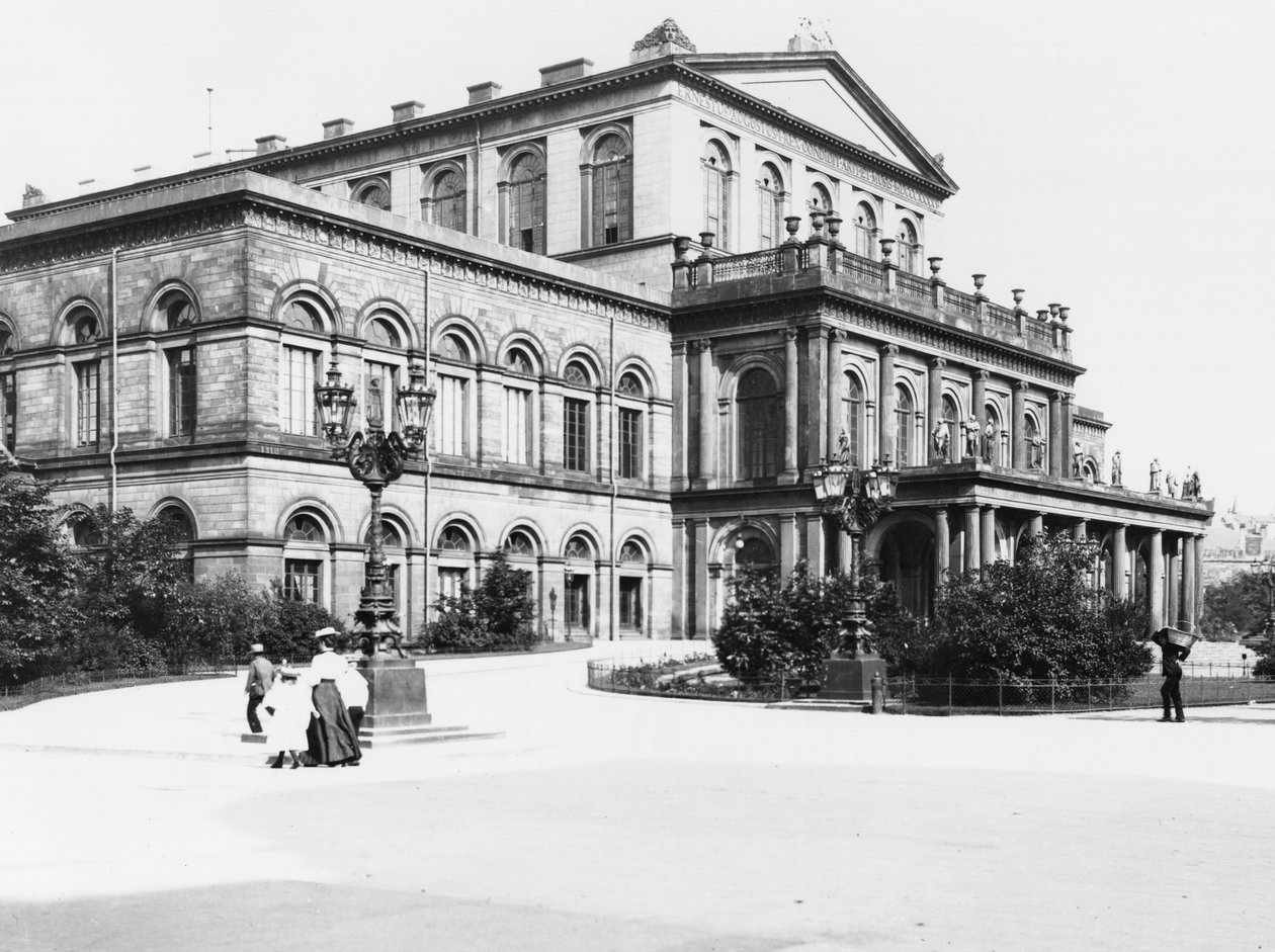 Hannoverin teatteri, noin 1910 tekijältä Jousset