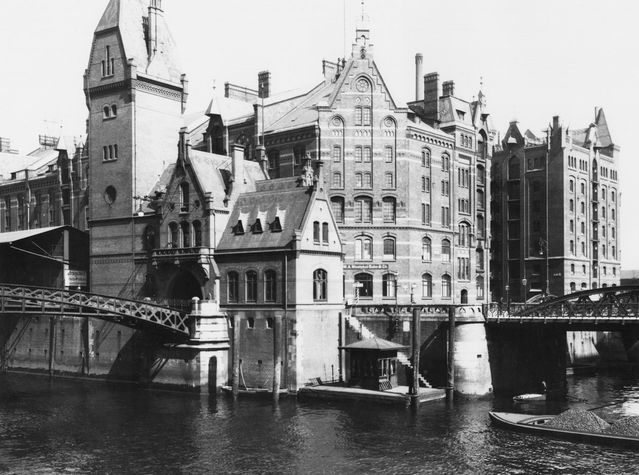 Näkymä Speicherstadtiin (varastokaupunki) Hampuri, n. 1910 tekijältä Jousset