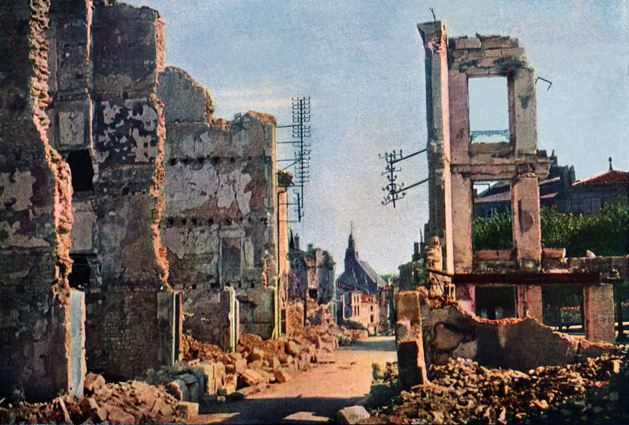 Näkymä Verdunista 8 kuukauden pommituksen jälkeen, syyskuu 1916 (automaattinen) tekijältä Jules Gervais Courtellemont