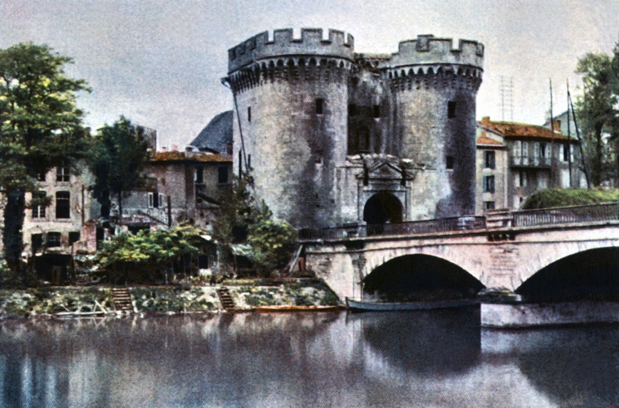 Porte de Francen kaupungin portti, Verdun, syyskuu 1916 (autokromi) tekijältä Jules Gervais Courtellemont