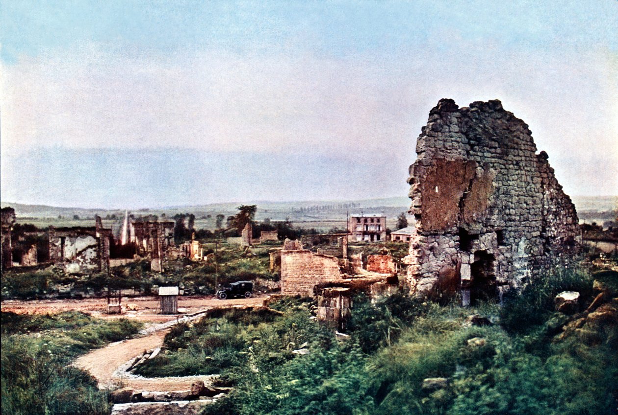 Clermont-en-Argonnen rauniot, Verdunin länsipuolella, syyskuu 1916 (autokromi) tekijältä Jules Gervais Courtellemont