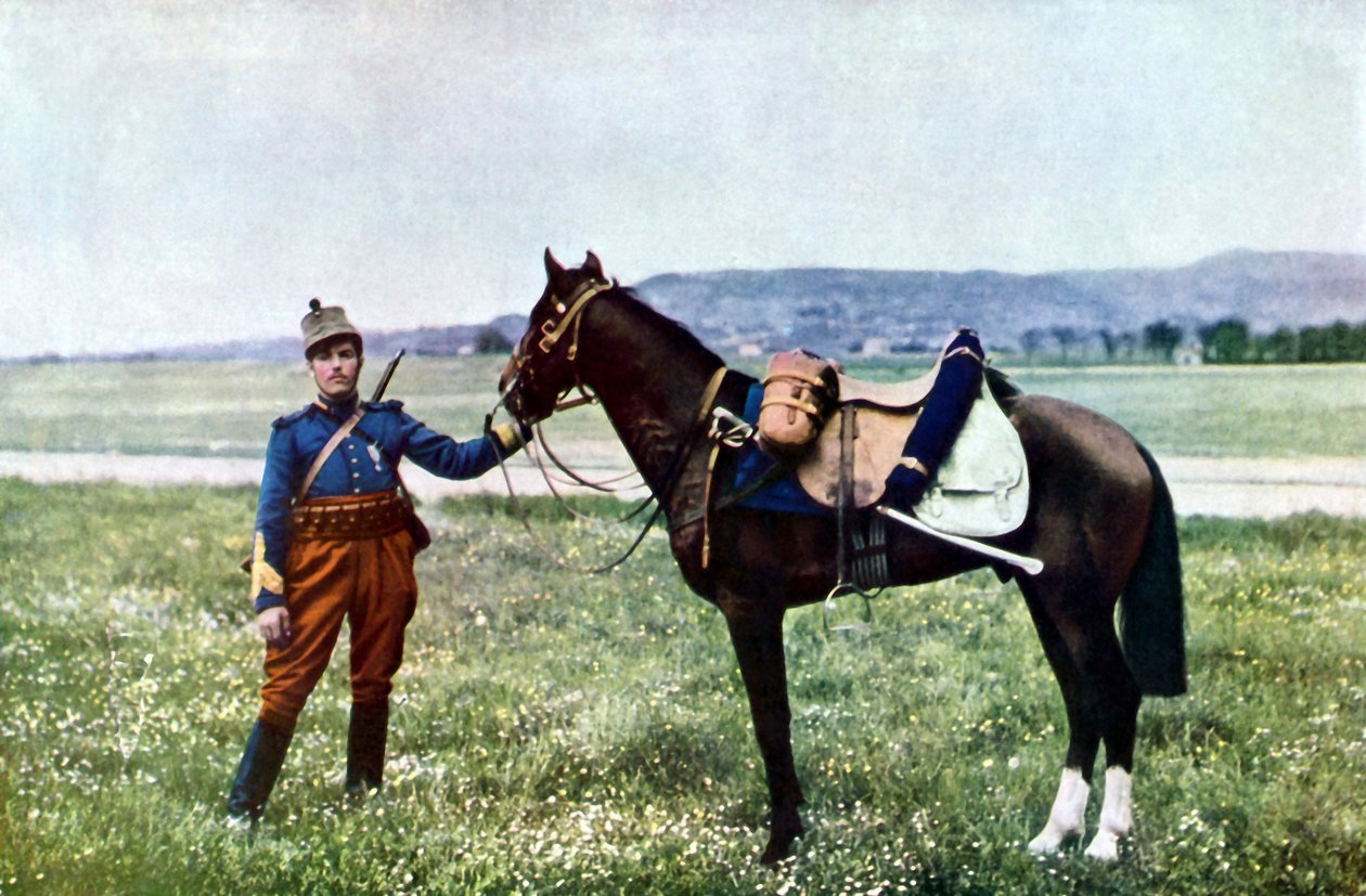 Ranskalainen prikaatinpäällikkö ja hänen hevosensa Marnen taistelun aikana Pariisin itäpuolella, syyskuussa 1914 (autokromi) tekijältä Jules Gervais Courtellemont