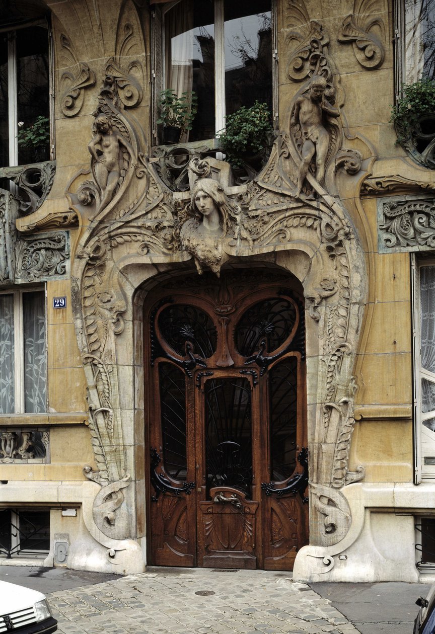 Art Nouveau: Avenue Rapp 29:n sisäänkäyntiportti Pariisin 7. kaupunginosassa (kuva) tekijältä Jules Lavirotte