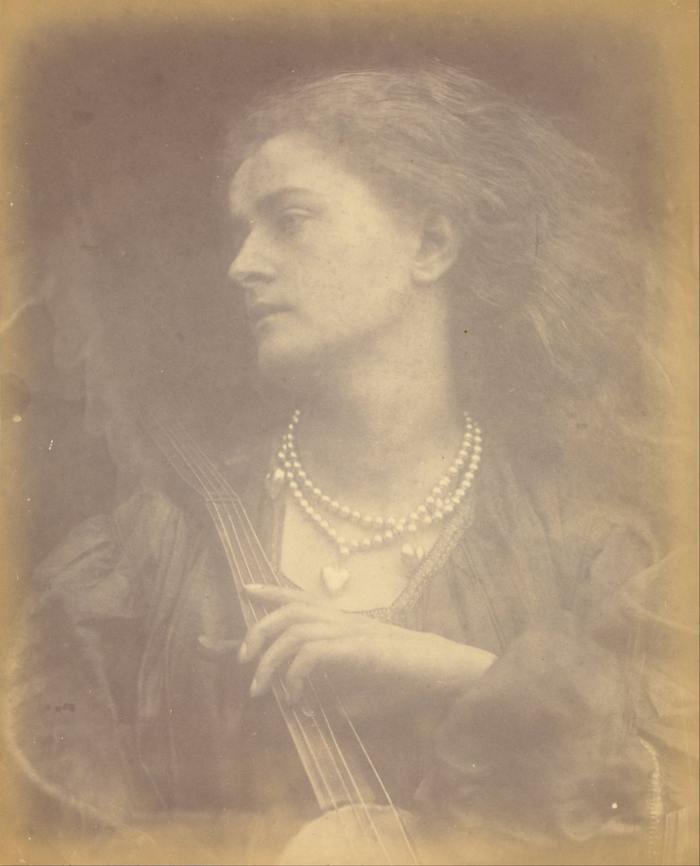 Ja Enid Sang tekijältä Julia Margaret Cameron