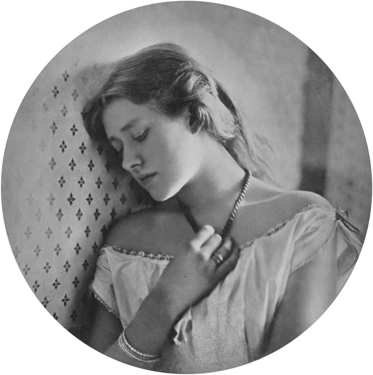 Ellen Terry kuusitoistavuotiaana tekijältä Julia Margaret Cameron