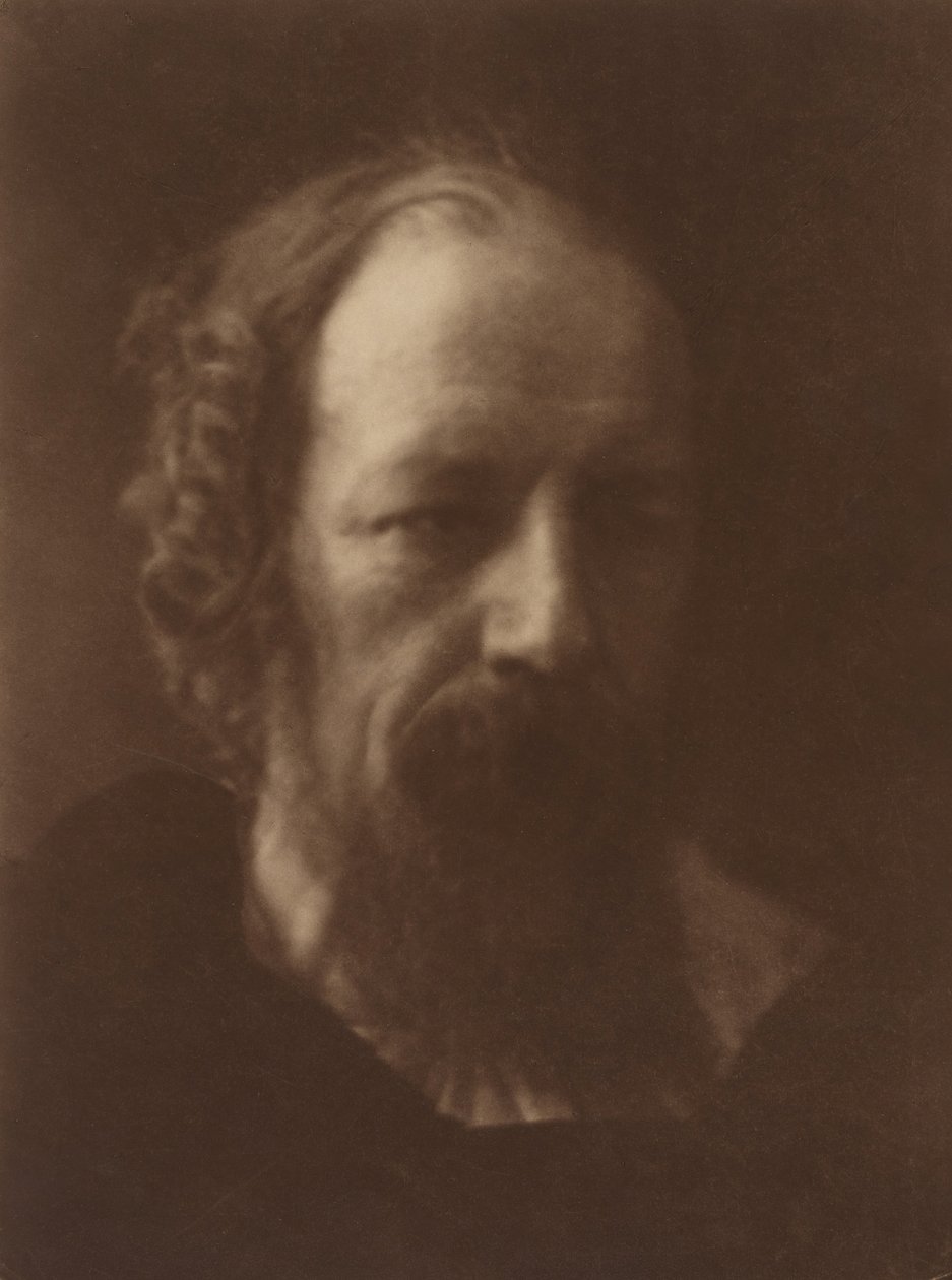 Alfred, Lord Tennyson, 1867, painettu 1905. tekijältä Julia Margaret Cameron