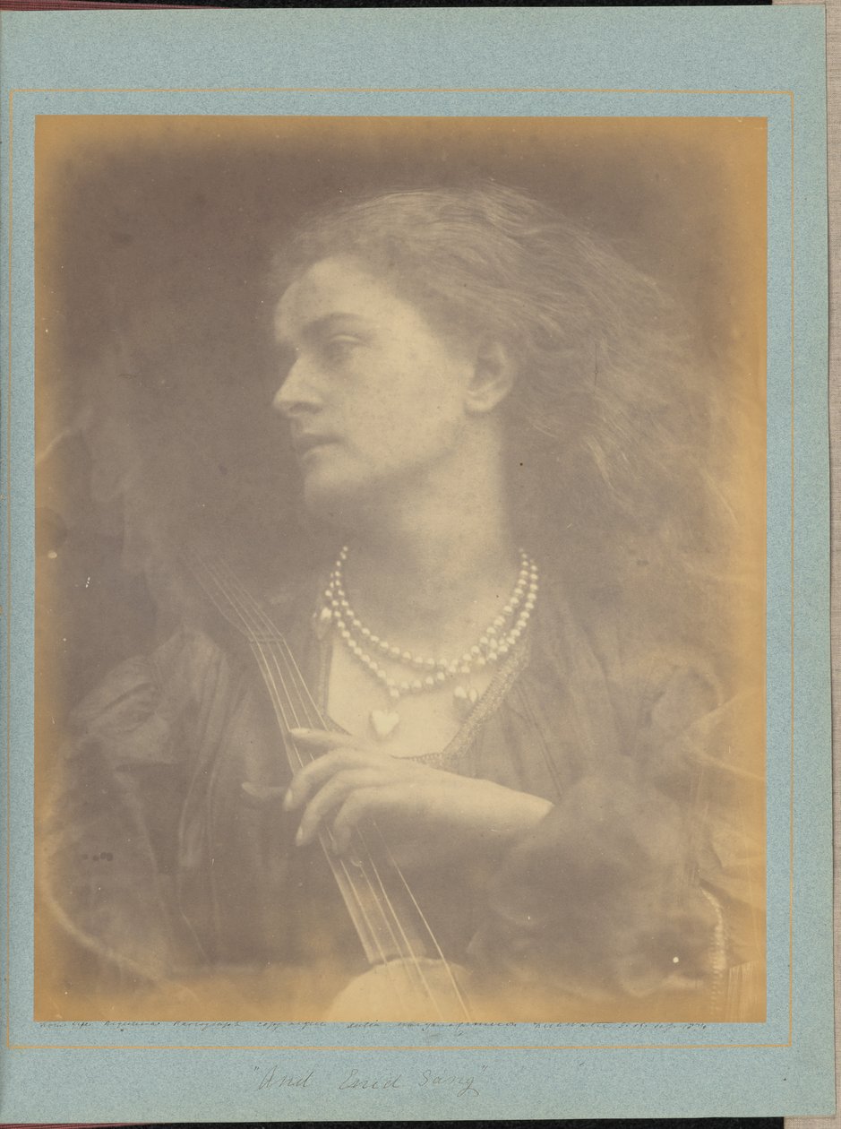 "Ja Enid lauloi" tekijältä Julia Margaret Cameron