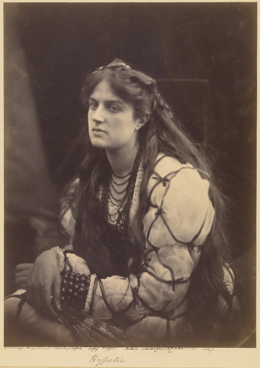 Hypatia tekijältä Julia Margaret Cameron