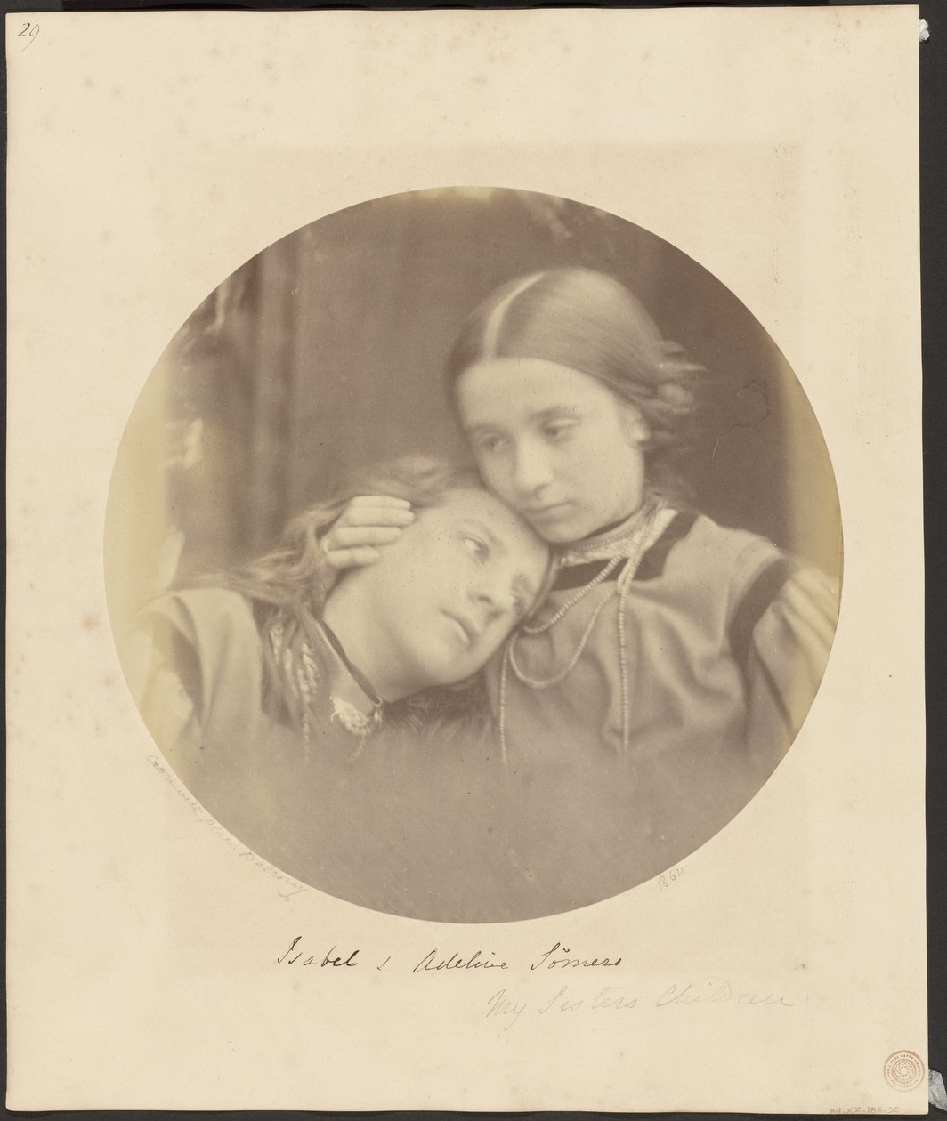Isabel ja Adeline Somers tekijältä Julia Margaret Cameron