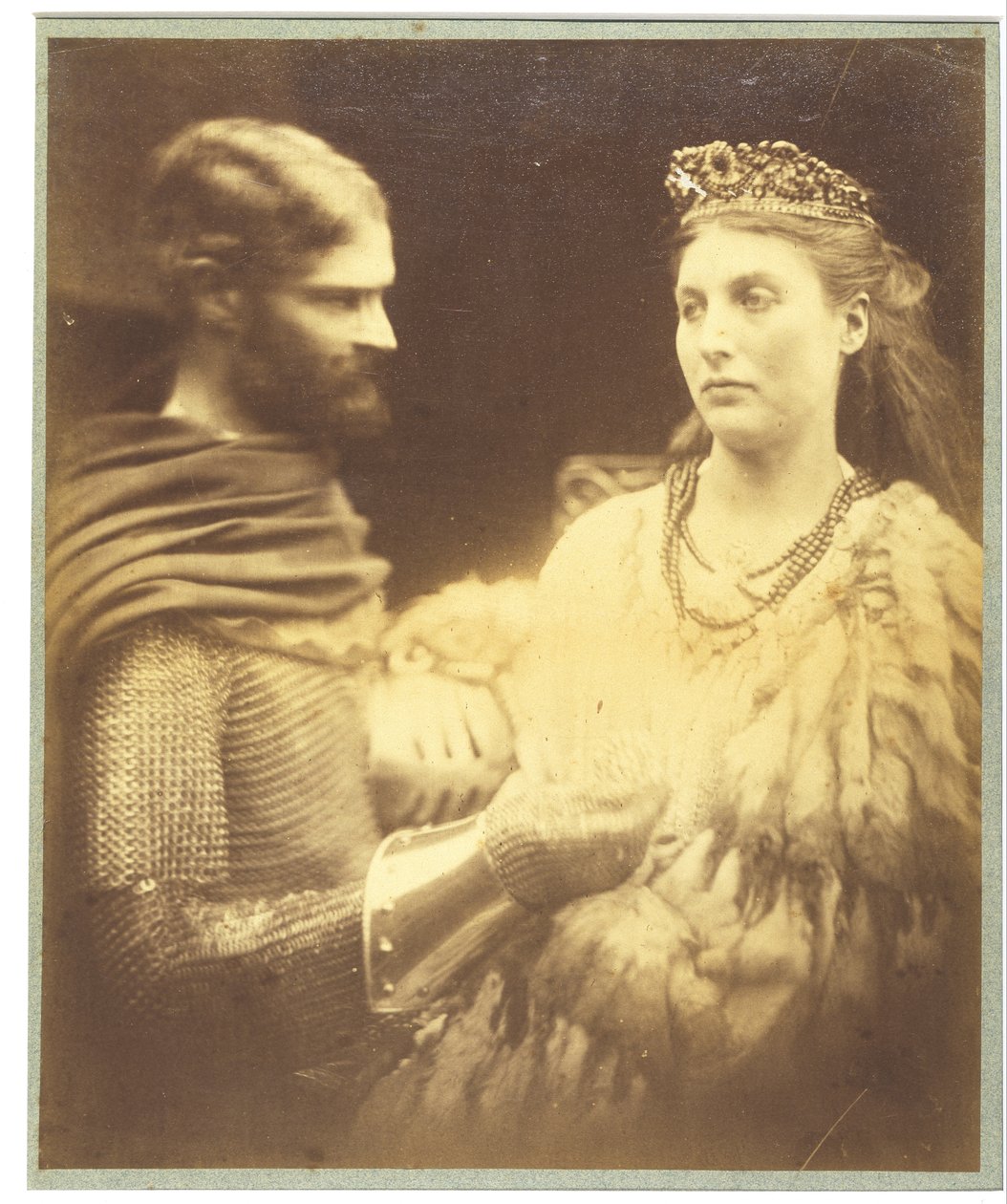 Lancelot ja Guinevere, n. 1873 (hopeagelatiiniprintti) tekijältä Julia Margaret Cameron