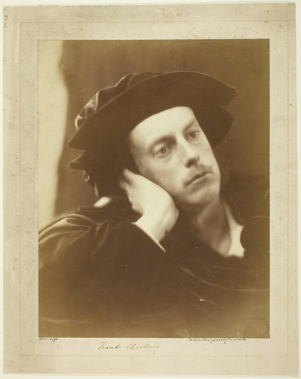 Muotokuva kunnia. Frank Charteris tekijältä Julia Margaret Cameron