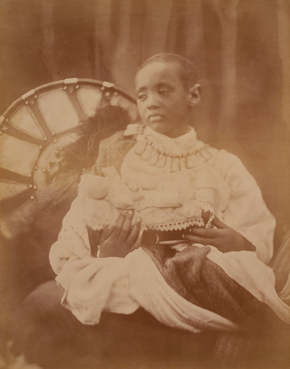 Abessinian prinssi Dejatch Alamayou, n. 1868 tekijältä Julia Margaret Cameron