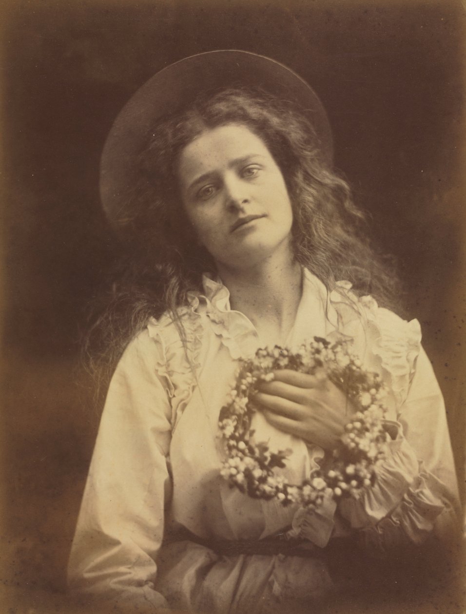 Toukokuun kuningatar tekijältä Julia Margaret Cameron