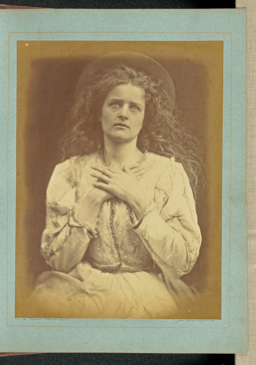 "Niin nyt luulen, että on lähellä - luotan siihen - tiedän" / "Siunattu muusa kulki sitä tietä, jota sieluni joutuu kulkemaan" tekijältä Julia Margaret Cameron