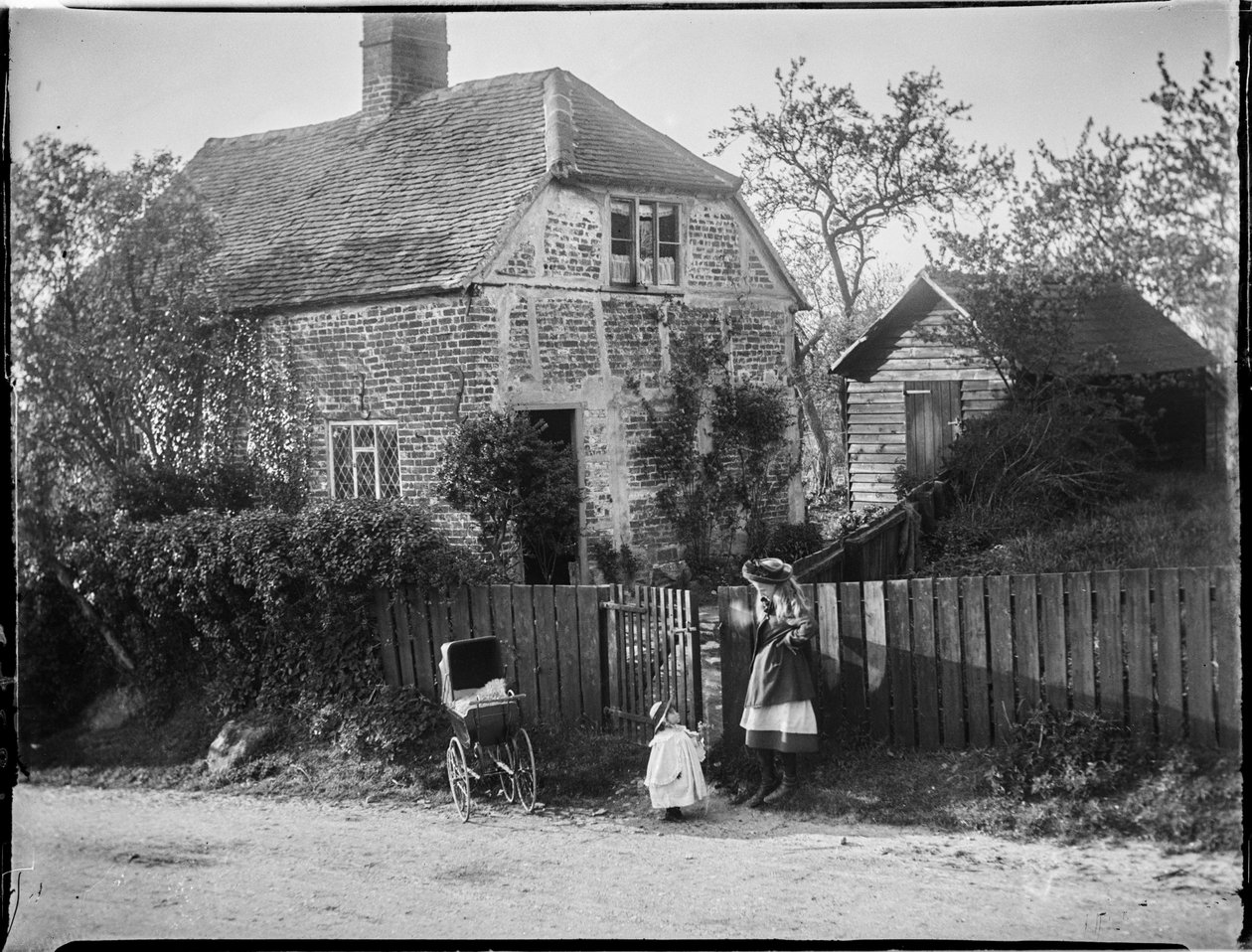 Suuri ja pieni Kimble, Wycombe, Buckinghamshire tekijältä Katherine Jean Macfee