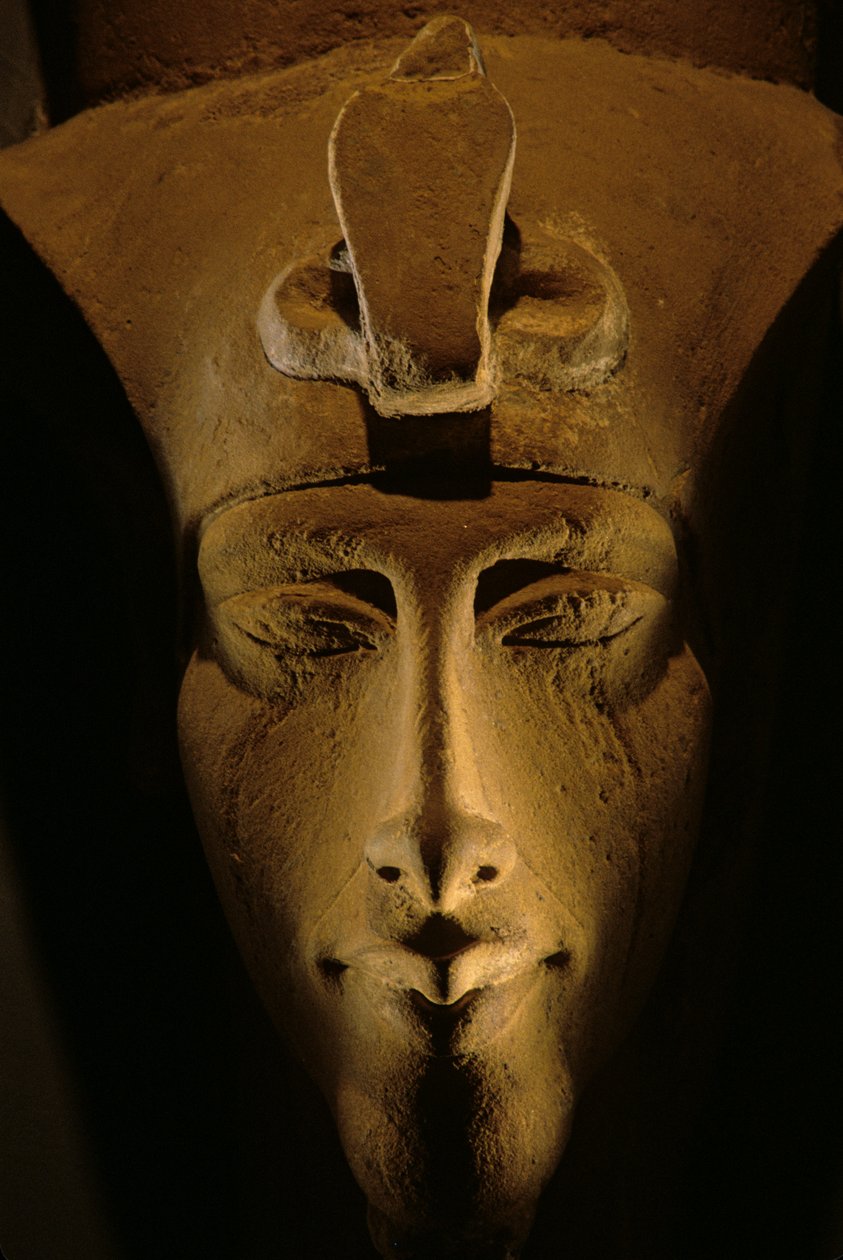 Akenatenin, Amenhotep IV:n kolossaalinen patsas, Egyptin museo, Kairo, Uusi valtakunta, far..., 2001 (kuva) tekijältä Kenneth Garrett