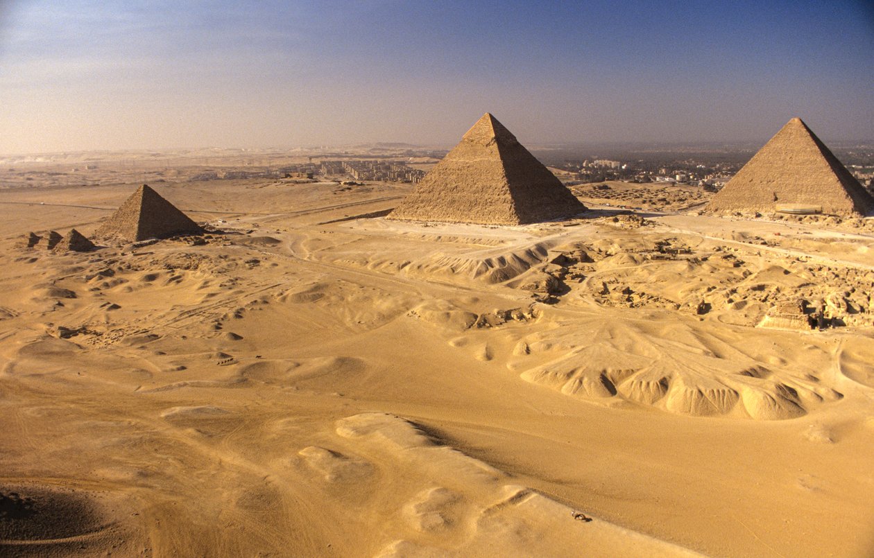 Gizan pyramidit;Khafre; Khufu; Menkaure,Giza; Egypti tekijältä Kenneth Garrett